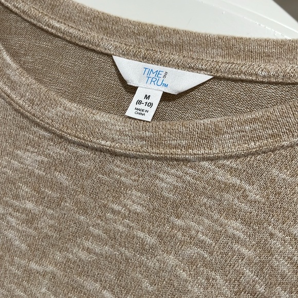 Belted knee length sweater dress - Picture 3 of 4